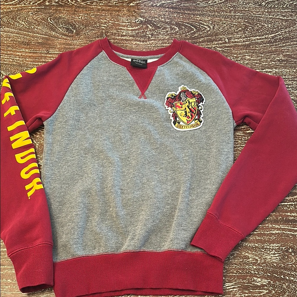 Universal Studios Gryffindor Harry Potter Sweater